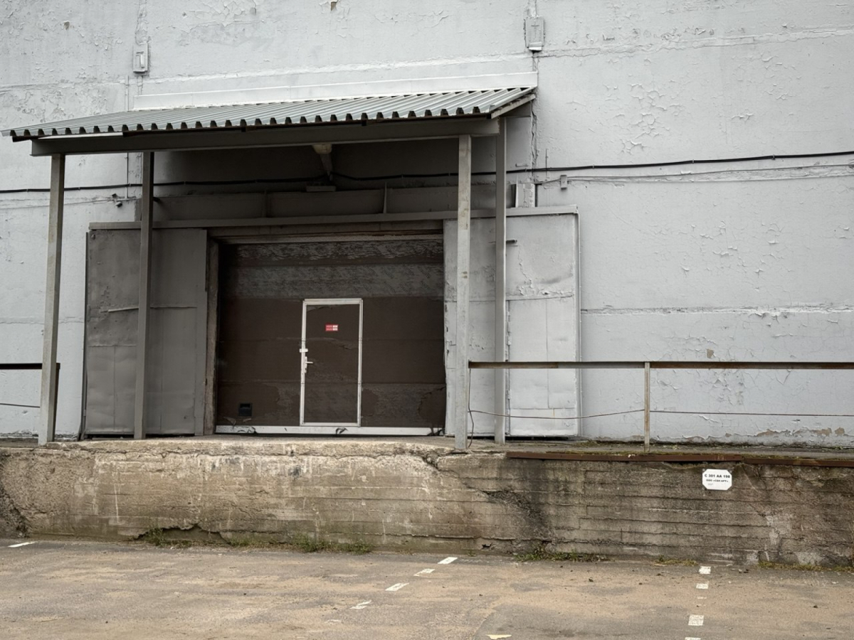 Шоссе Революции, 84