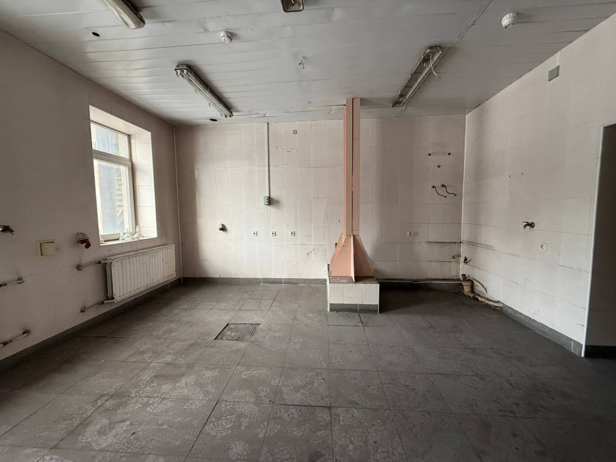 на Рощинской