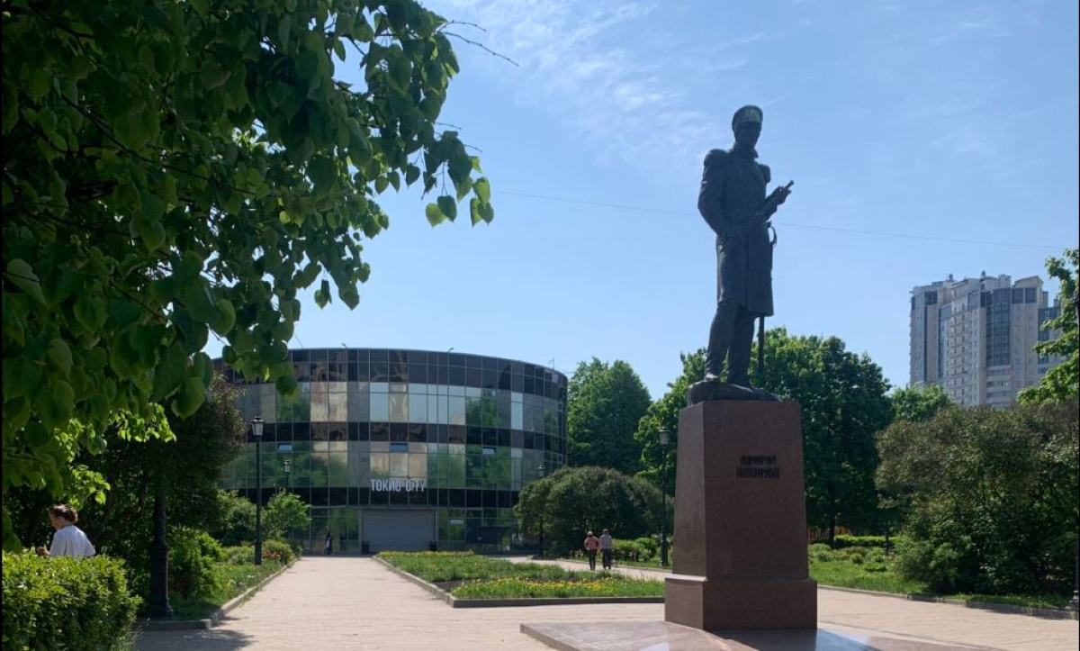 Нахимова, 26