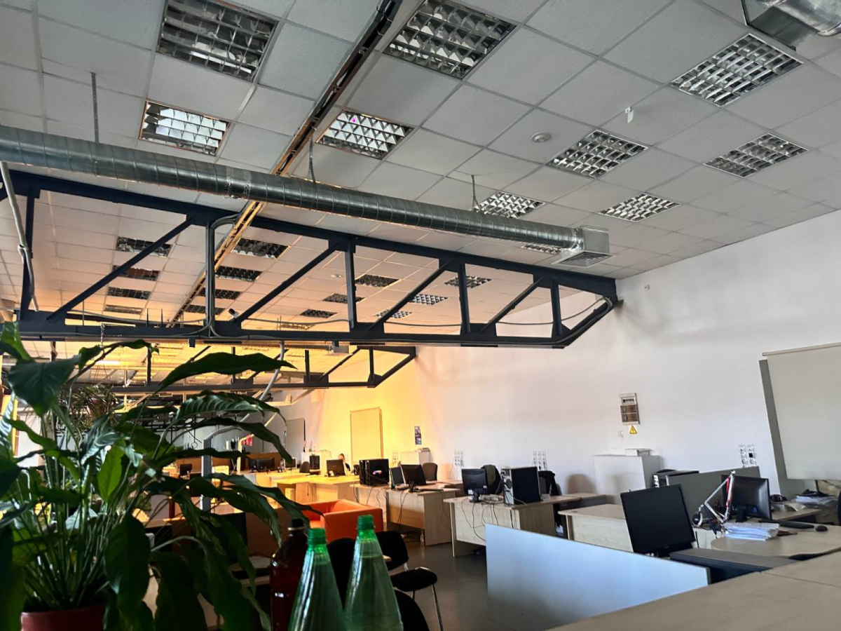 Комплекс из нежилых помещений "Квадрат"