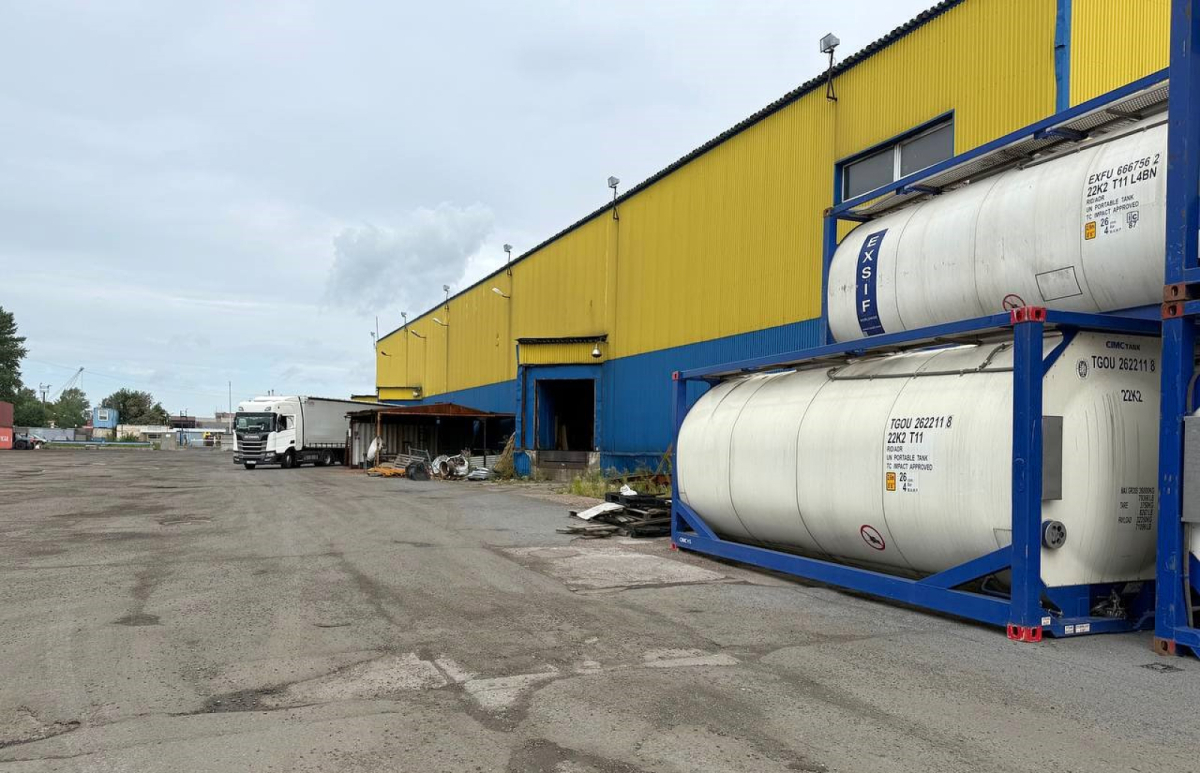 Склад открытого хранения на Турухтанных островах