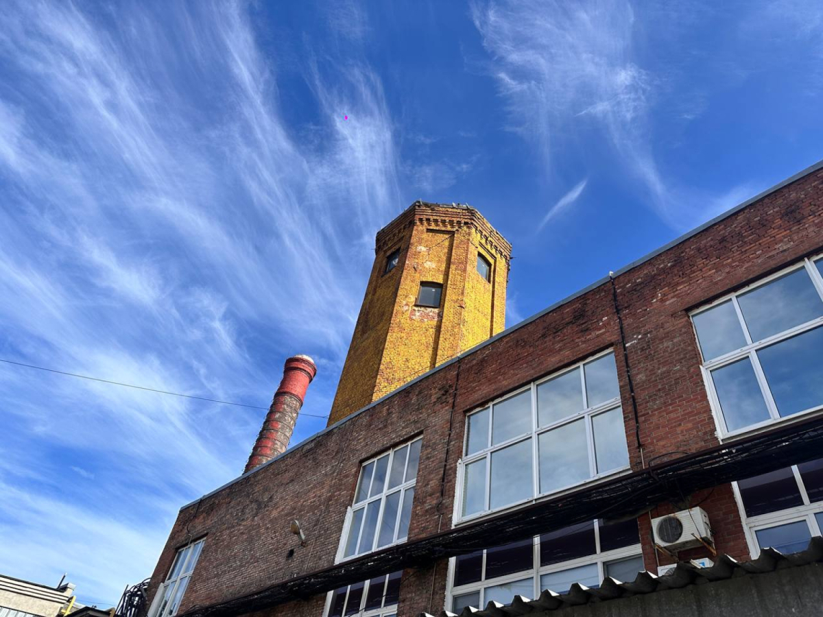 Комплекс из нежилых помещений "Квадрат"