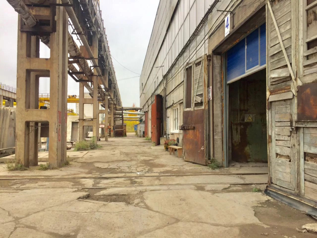 на Домостроительной 10б