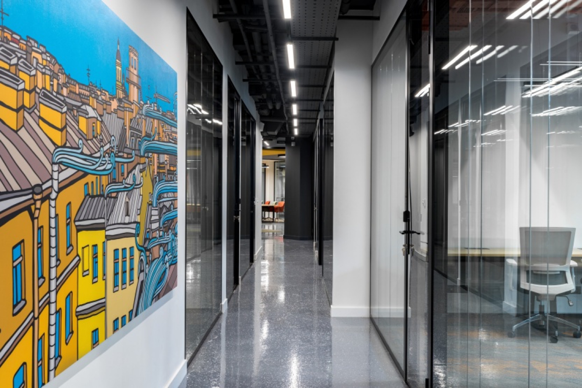 CASE Владимирская