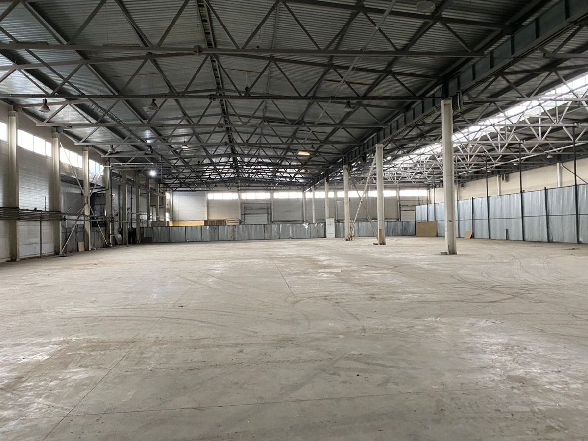 на ул. Салова