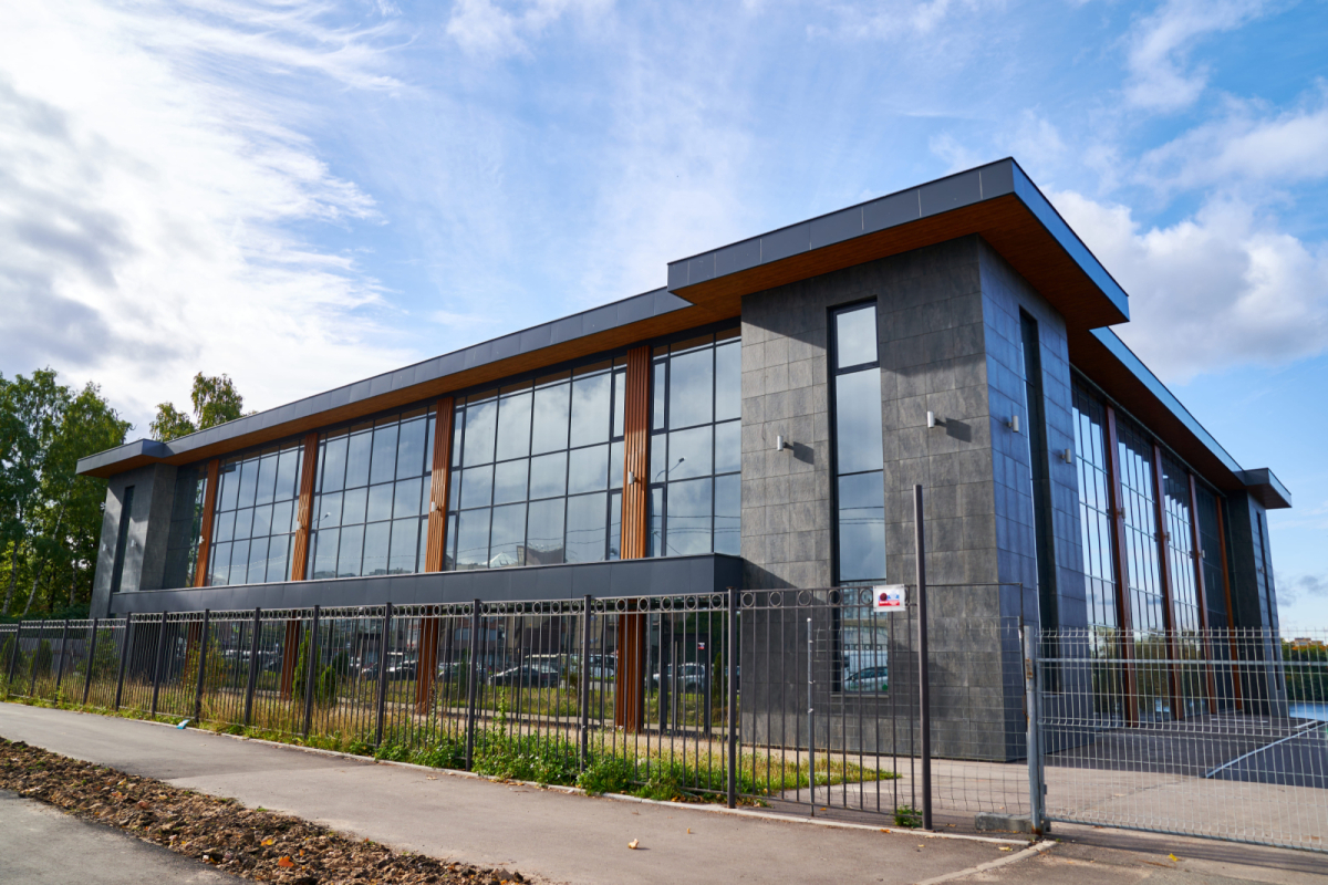 на Выборгском ш., 12