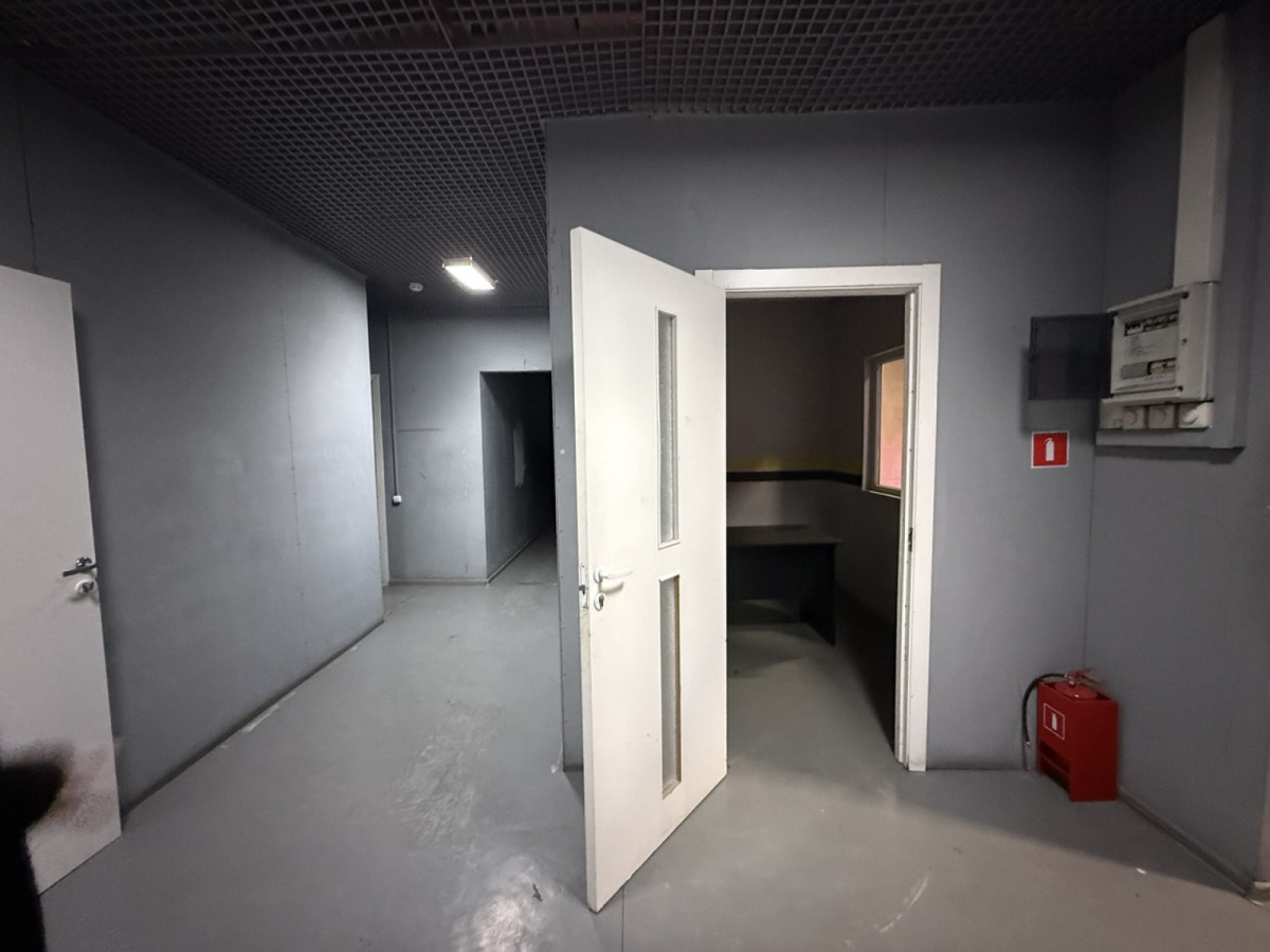 Шоссе Революции, 84