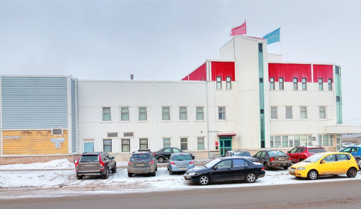 на Мебельной ул.