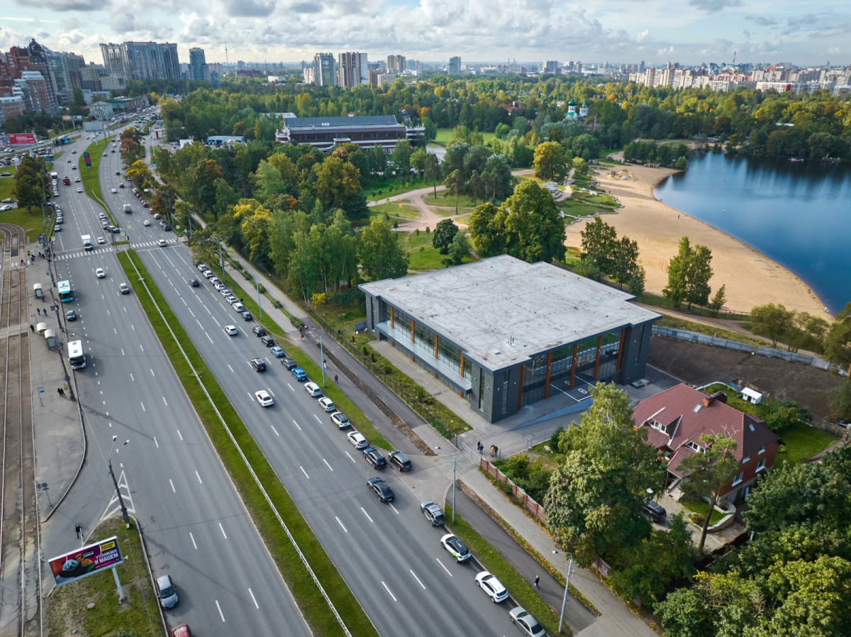 на Выборгском ш., 12