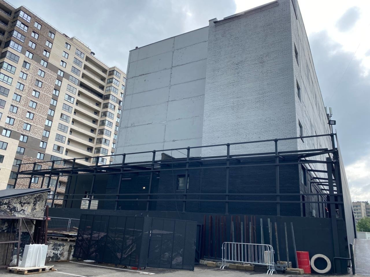 на Пискаревском проспекте