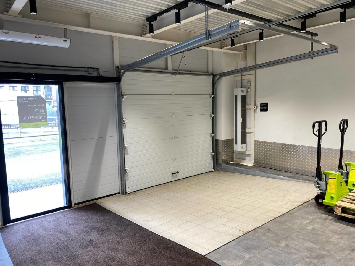 на Пискаревском проспекте