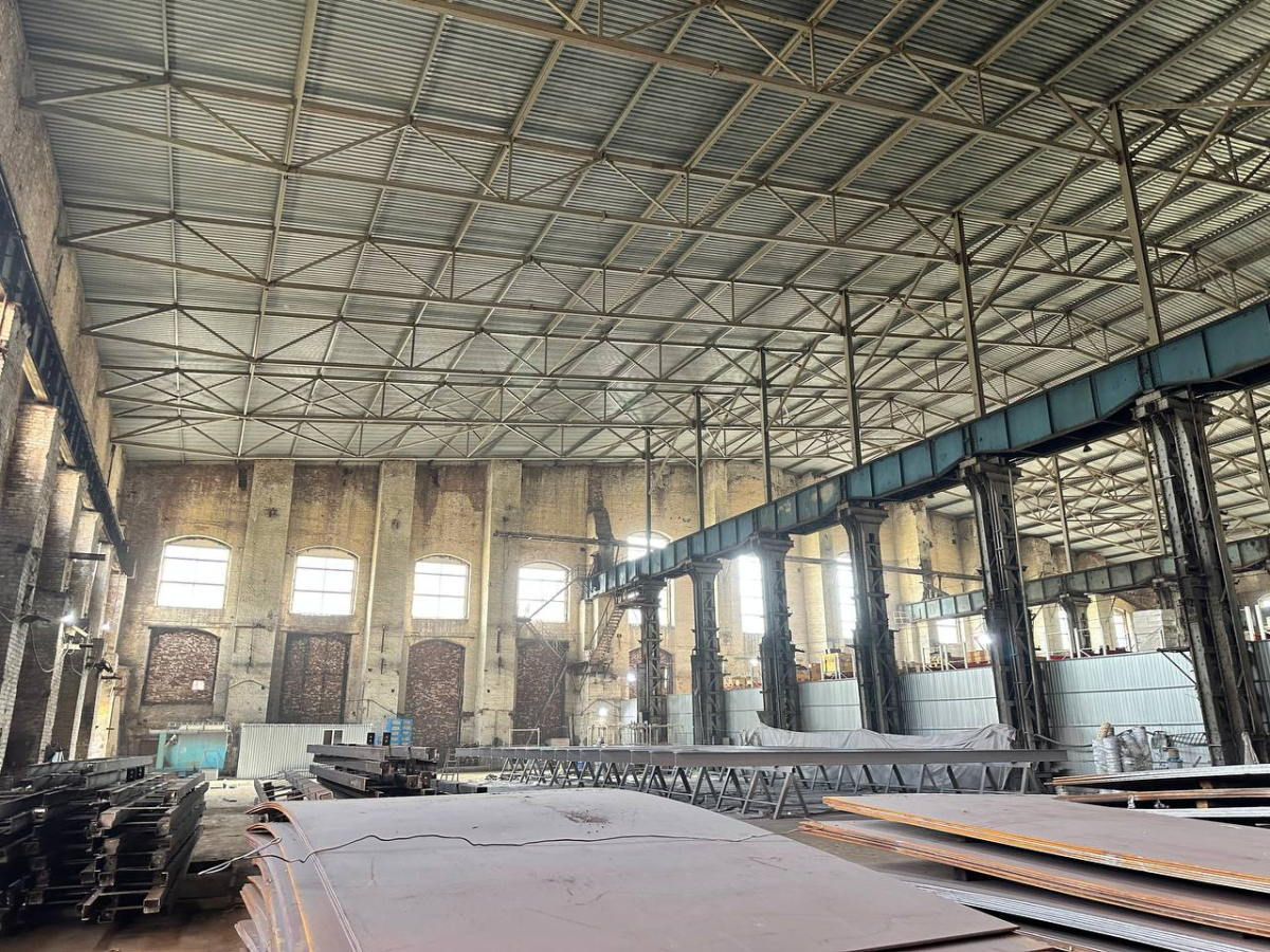 на территории Ижорских заводов