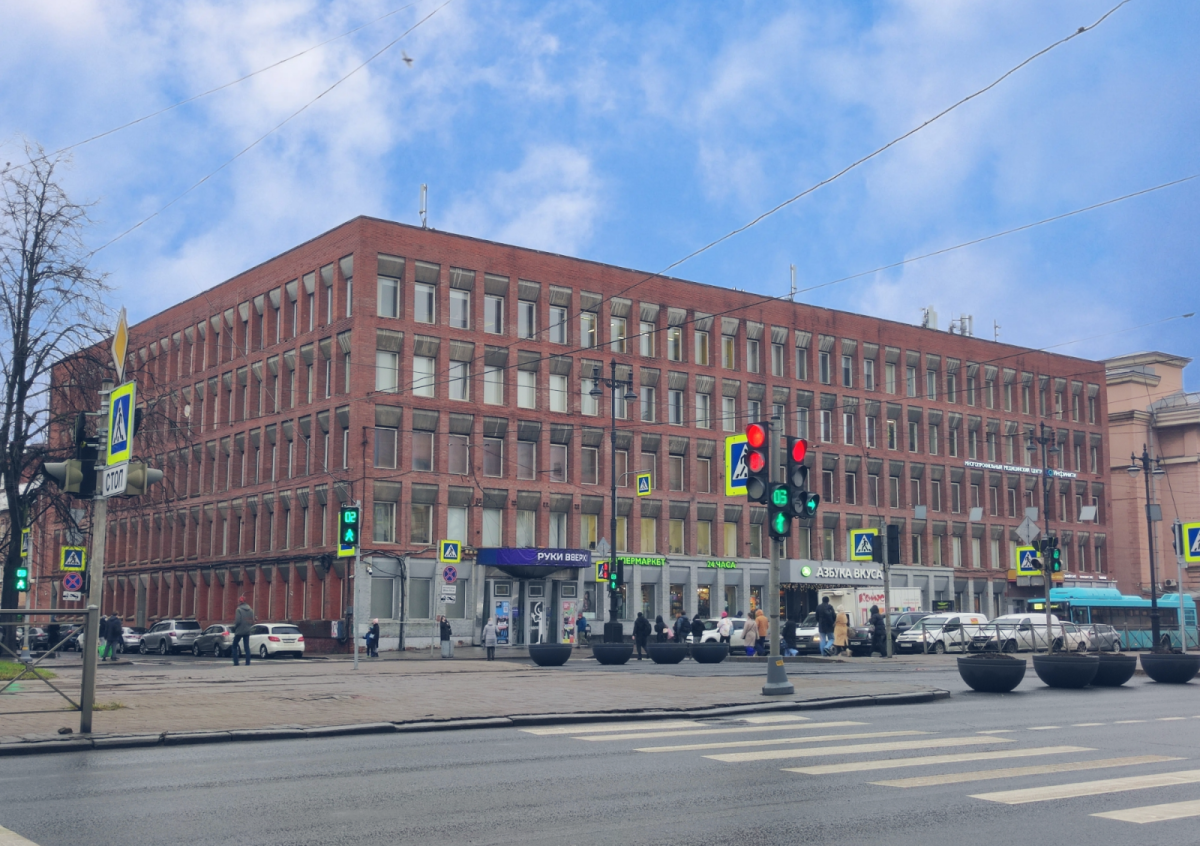 Московский пр., 109-111