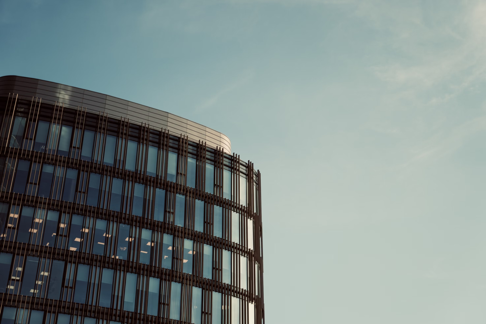 Более 20 лет превращаем идеи в коммерческую недвижимость