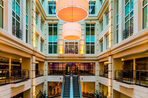 Невский Плаза