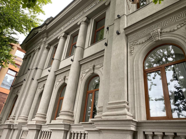 на Б. Зеленина