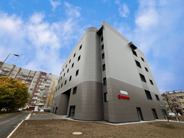 на Кораблестроителей