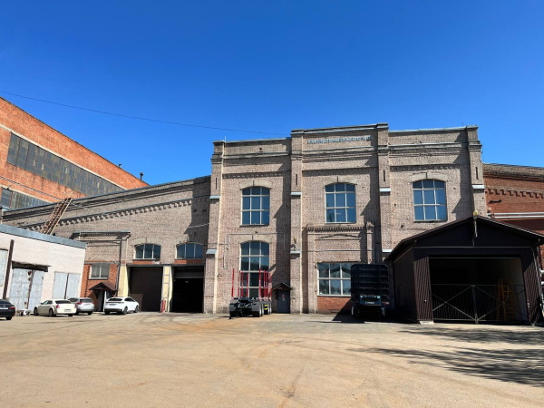 на территории Ижорских заводов