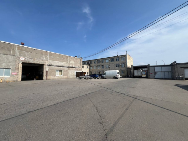 на проспекте Девятого Января