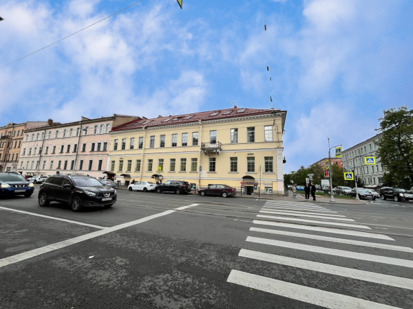 на Среднем проспекте