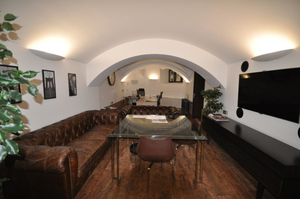 на Конногвардейском бульваре