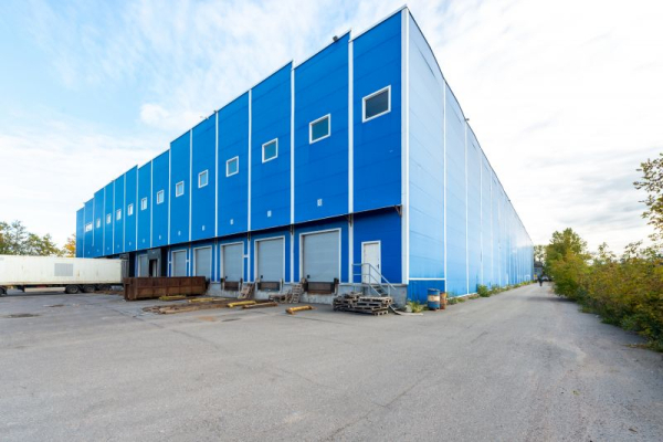 на Салова,45