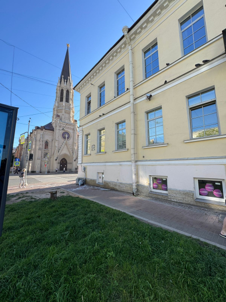 на Среднем проспекте