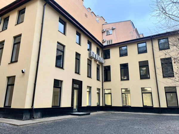 на Тележной, 8-10