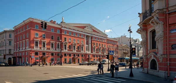 на Невском, 68